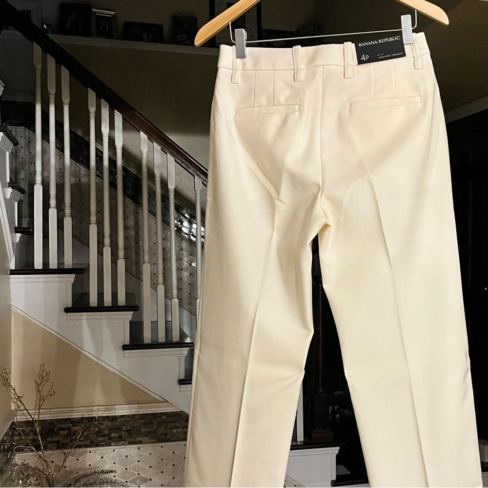 NEW W/ TAGS Banana Republic Lido Straight Italian Wool Pant size 4P, Cream Color - Picture 2 of 14